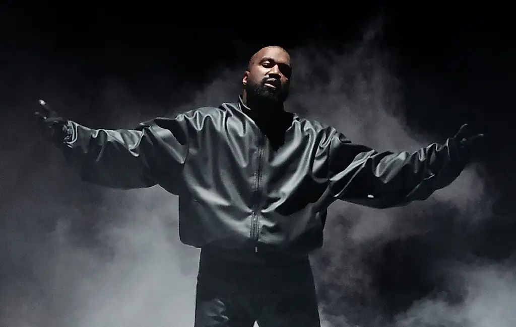 SNL UK se burla del escándalo en torno a Kanye West