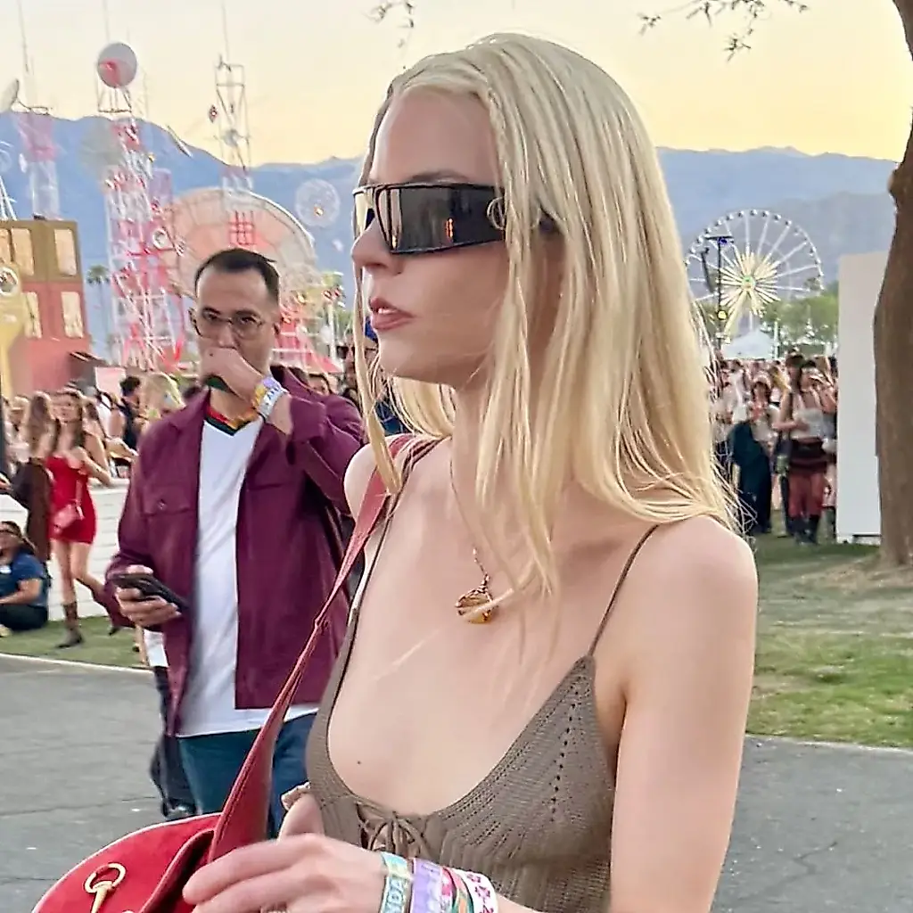 Anya Taylor-Joy luce un Gucci vintage