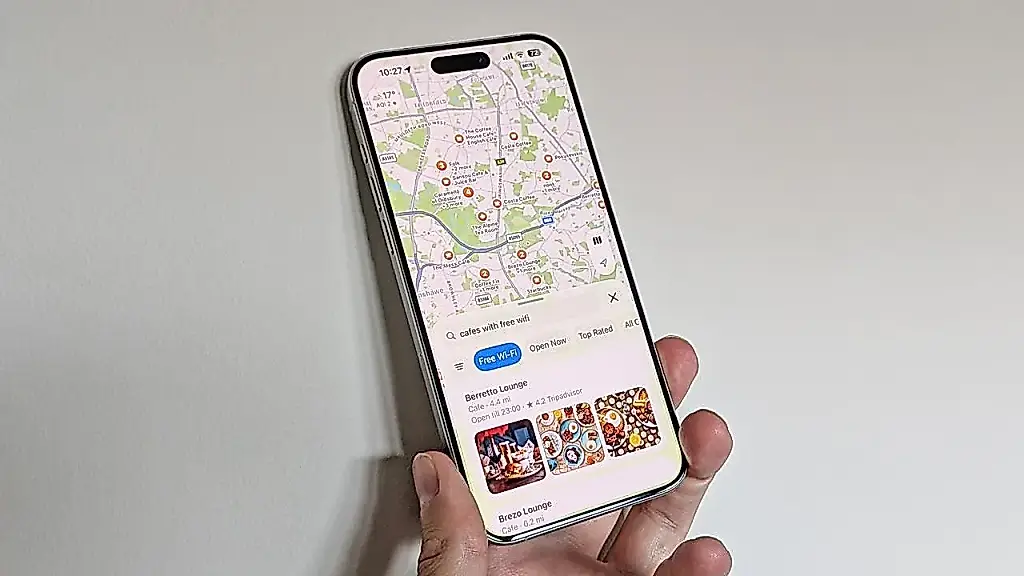 Apple врывается с рекламой в Maps