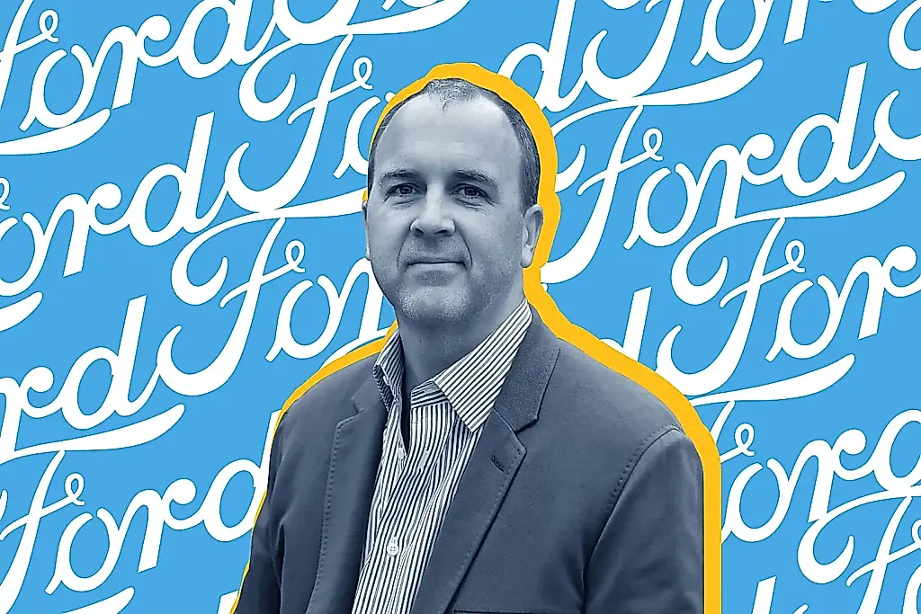 Dimisión en Ford y nuevo baile de puestos
