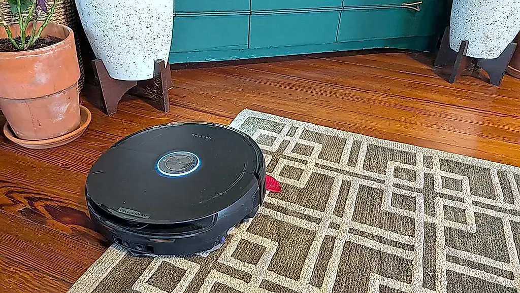 Un robot friegasuelos inteligente