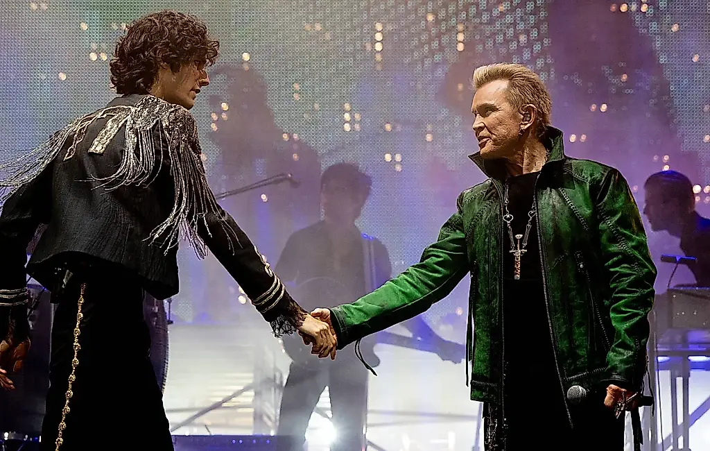 Sorpresa en Coachella: Sombr y Billy Idol
