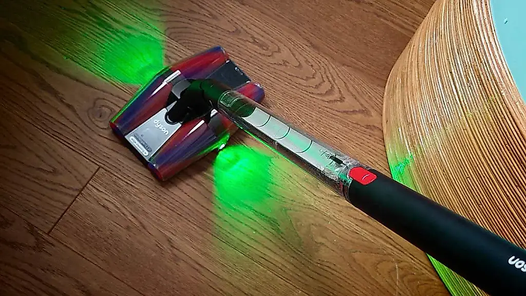 Dyson PencilVac: тонкая техника