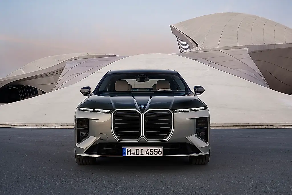 BMW renueva su buque insignia, el Serie 7