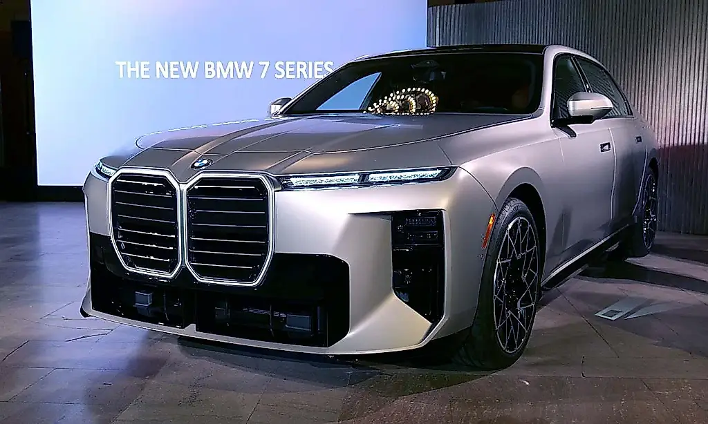 BMW i7: игрушка для избранных