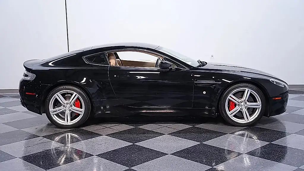 Aston Martin за цену "Тойоты": дьявол в деталях