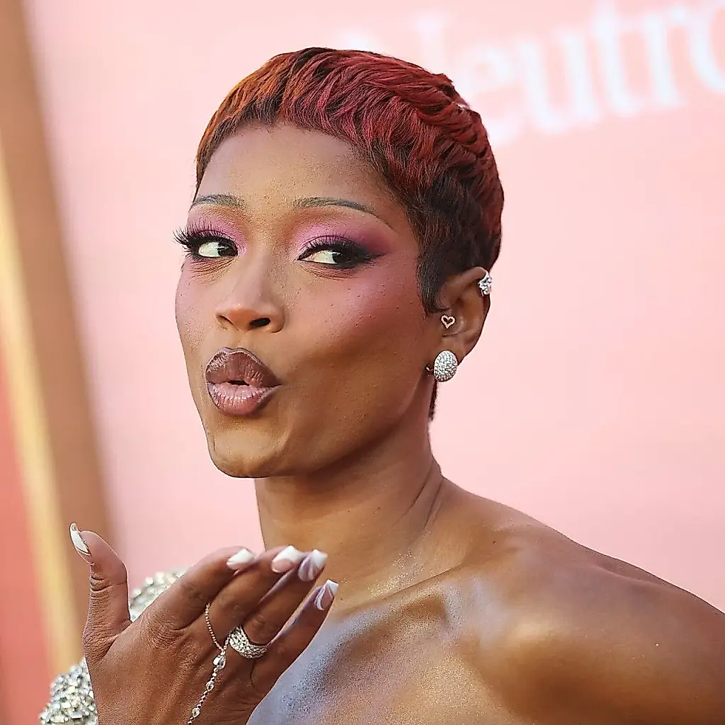 Keke Palmer contra el aburrimiento: un maquillaje que hace llorar a las sombras neutras
