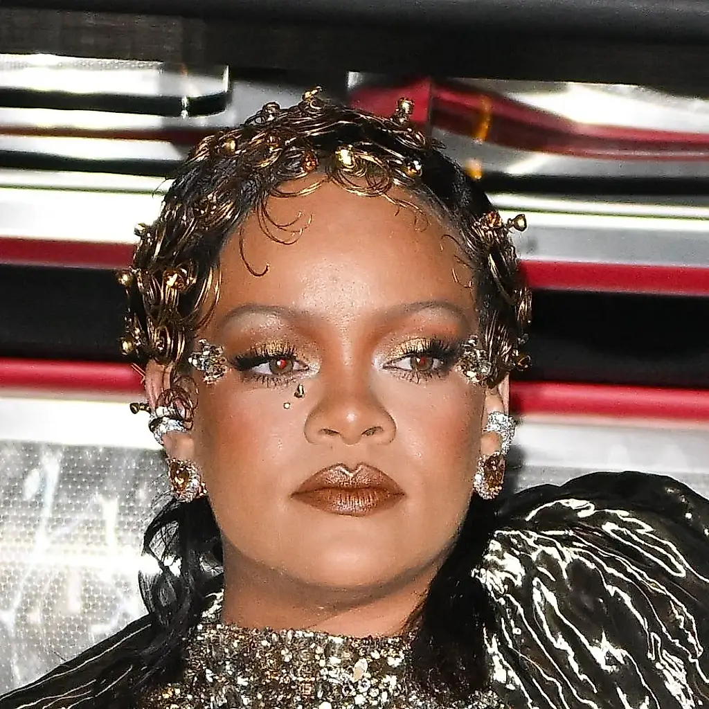 Rihanna’s 2026 Met Gala Beauty Look Is Pure Gilded Glam