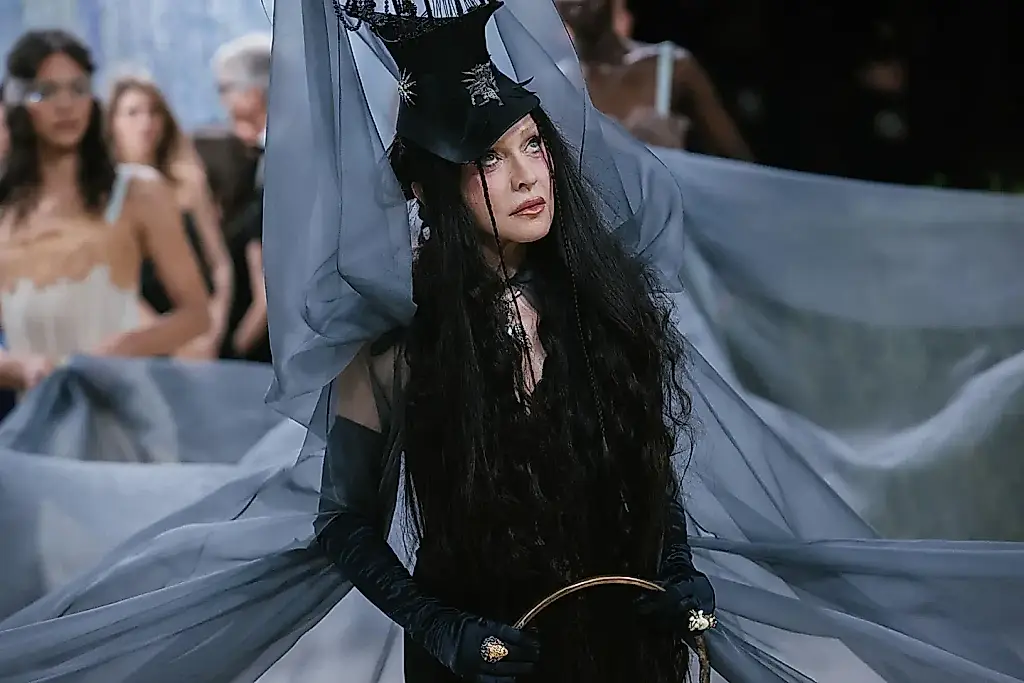 Madonna luce un estilo de bruja en la Met Gala 2026