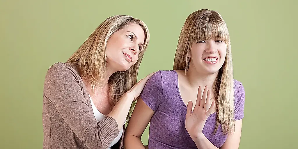 Humor y educación sexual: ¿por qué puede ser peligroso que bromeen las madres?