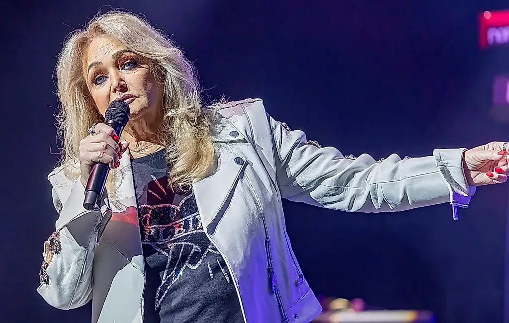 Bonnie Tyler acaba en el quirófano en Portugal