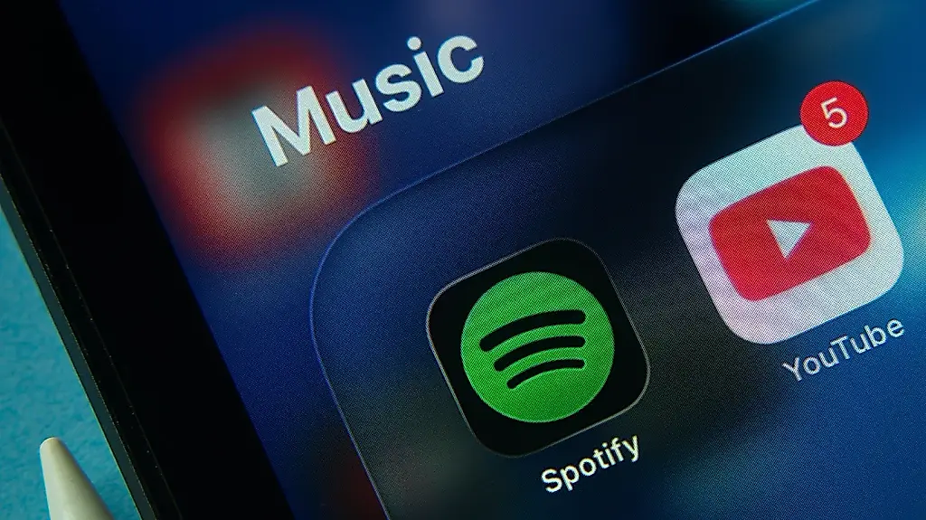 Spotify permite a la IA crear podcasts personalizados