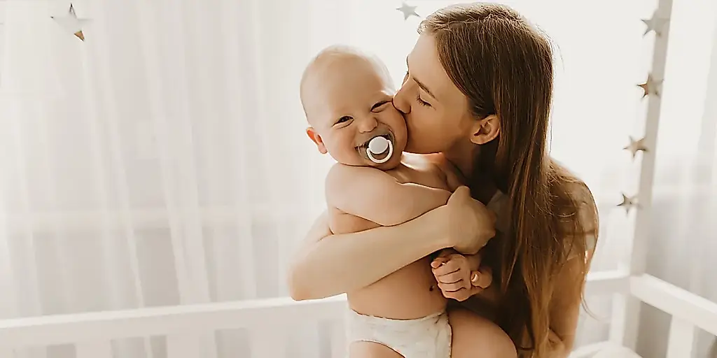 La edad al tener el primer hijo: cómo te cambia la vida (o no)