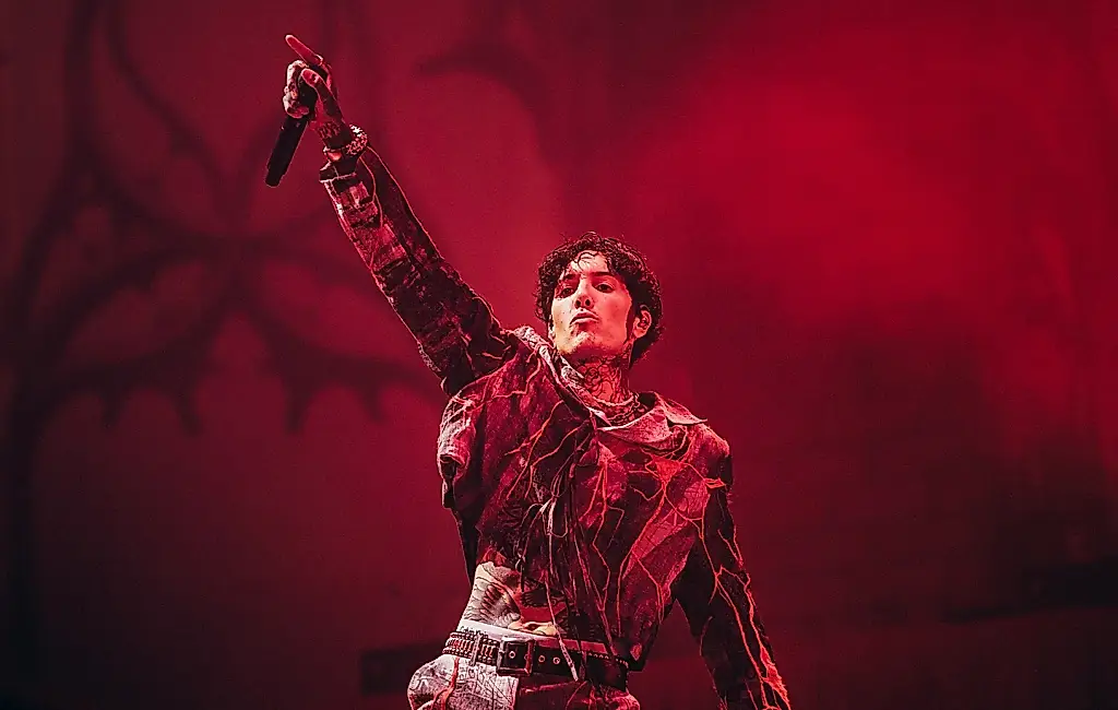 Oli Sykes explica por qué Bring Me The Horizon invita a los fans al escenario