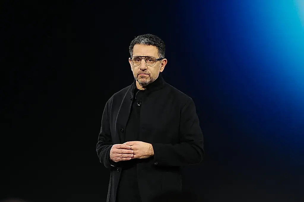 Panos Panay responde a los rumores sobre un nuevo móvil de Amazon