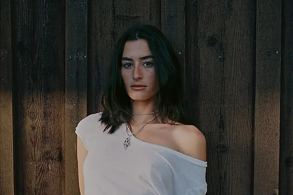 Stella Lefty: «No quiero encasillarme» — la estrella emergente de los géneros y TikTok