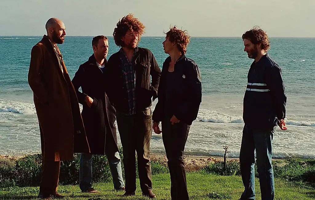 Pond publica el sencillo «Through The Heather»
