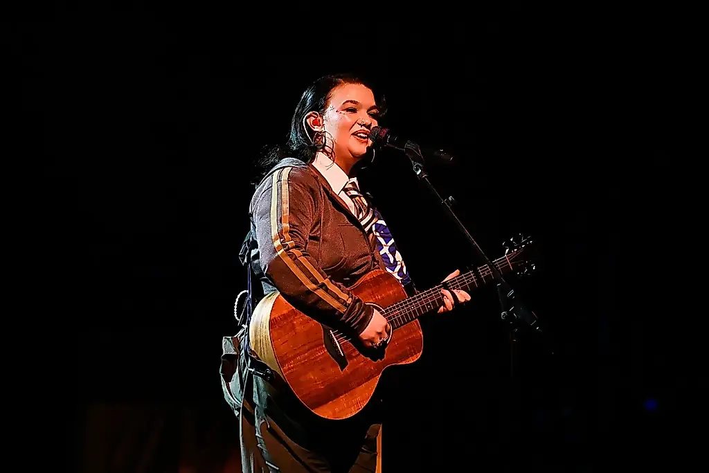 El regreso de Lola Young
