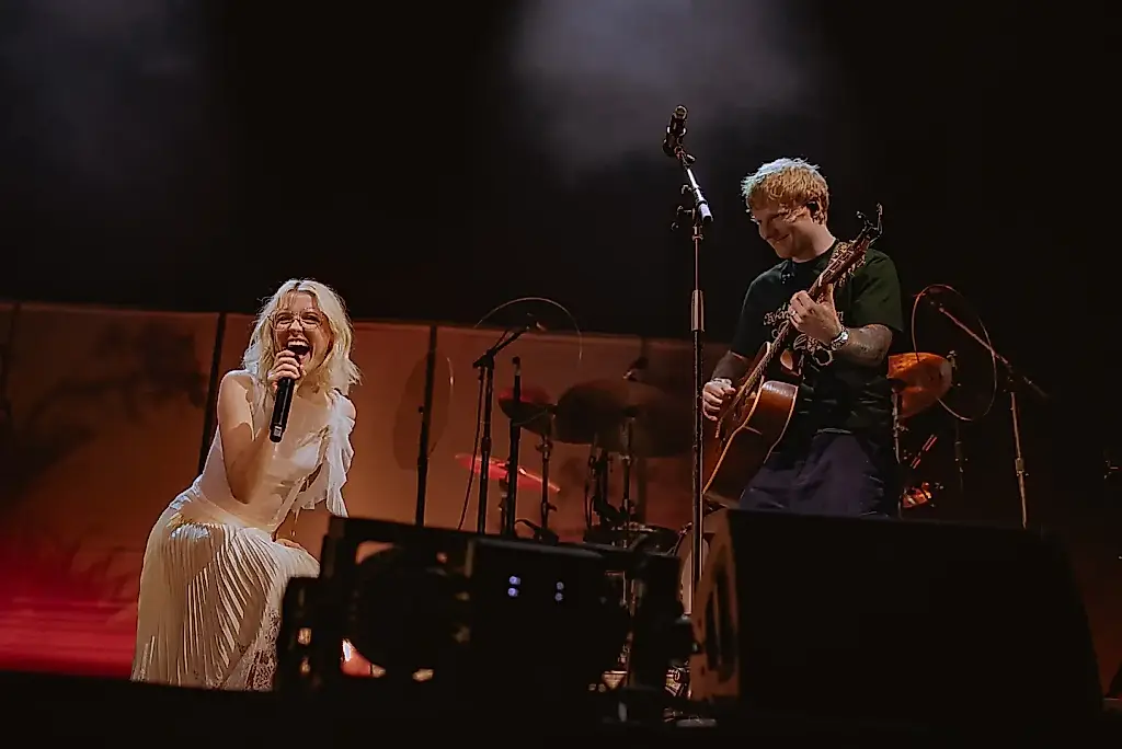 Ed Sheeran subió al escenario