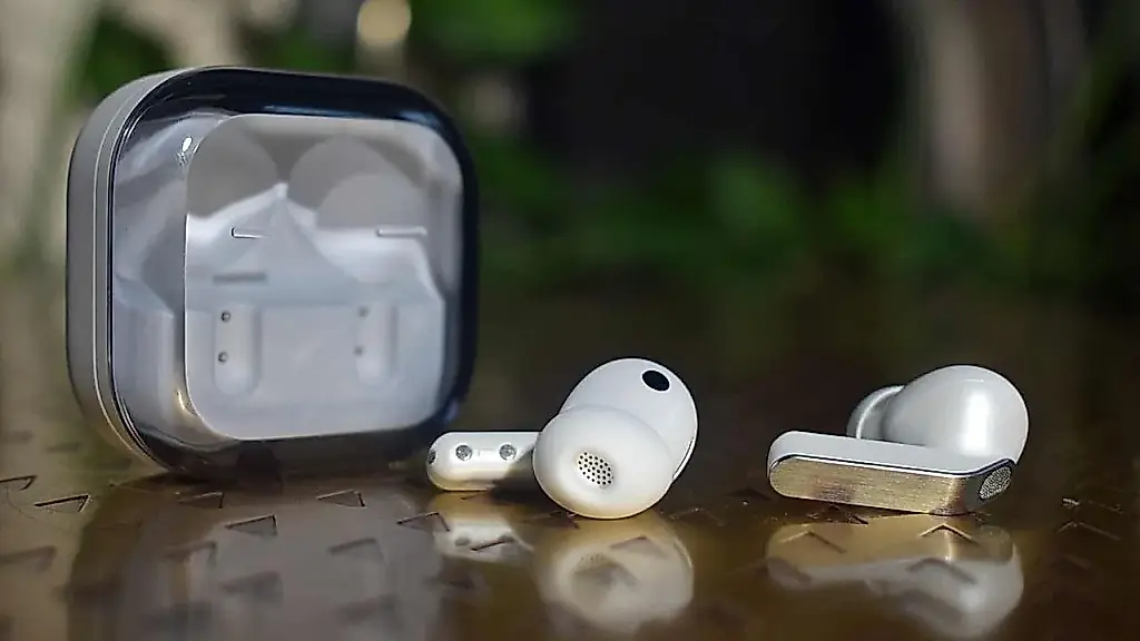 Samsung Galaxy Buds 4 Pro: lujo y las viejas piedras en el camino