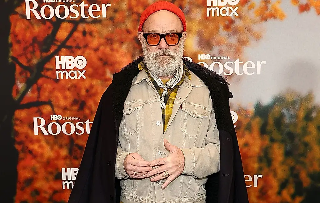 Michael Stipe vuelve con un nuevo tema