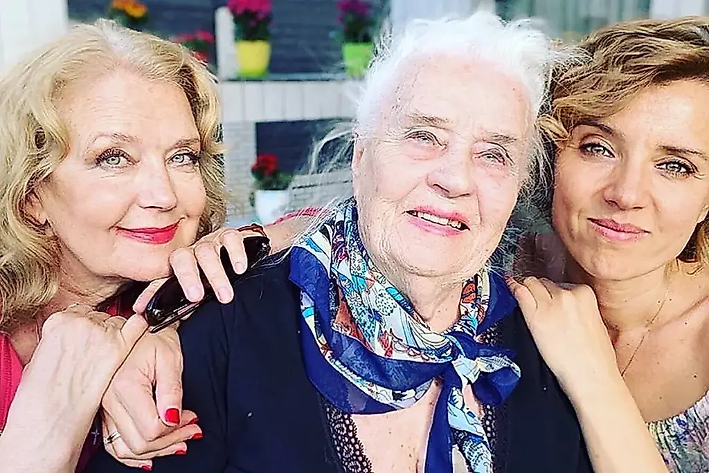 Las mujeres de la familia Alfiórov