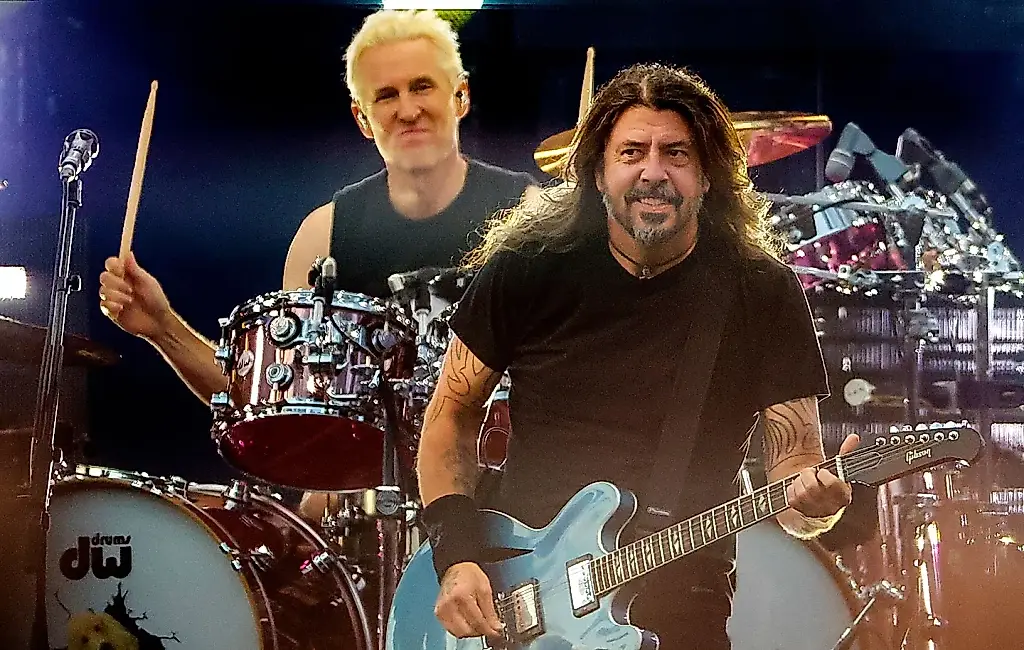 El drama de Foo Fighters: una saga de baterías