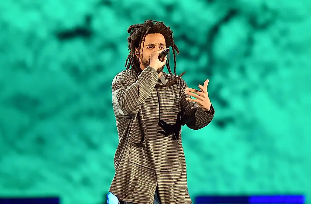 J. Cole habla del escándalo entre Drake y Kendrick