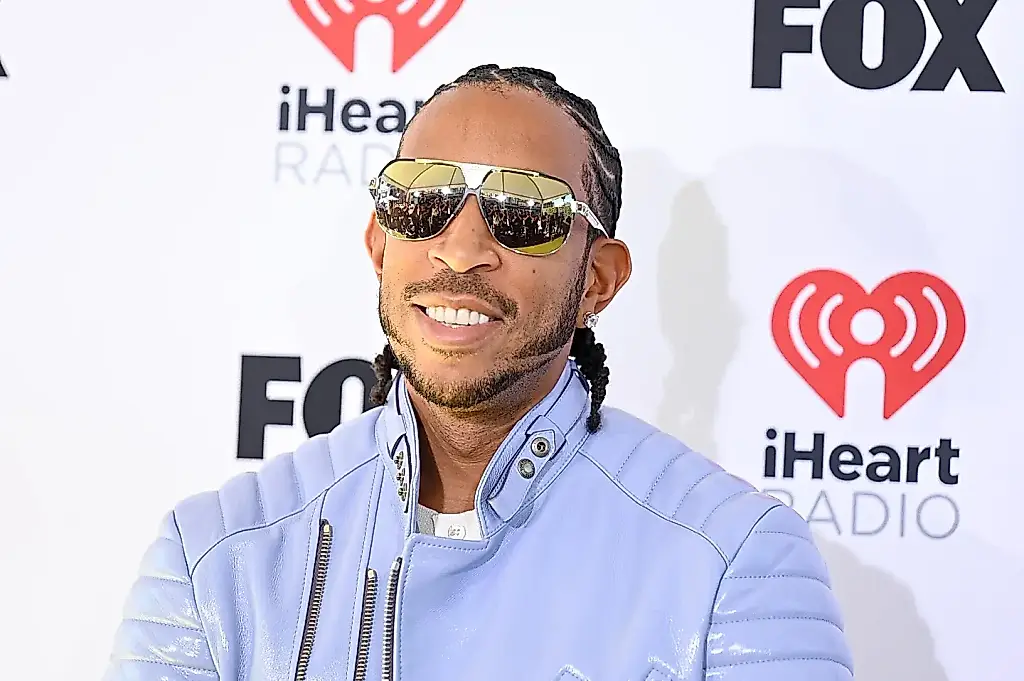 Ludacris vuelve a presentar los iHeartRadio Music Awards