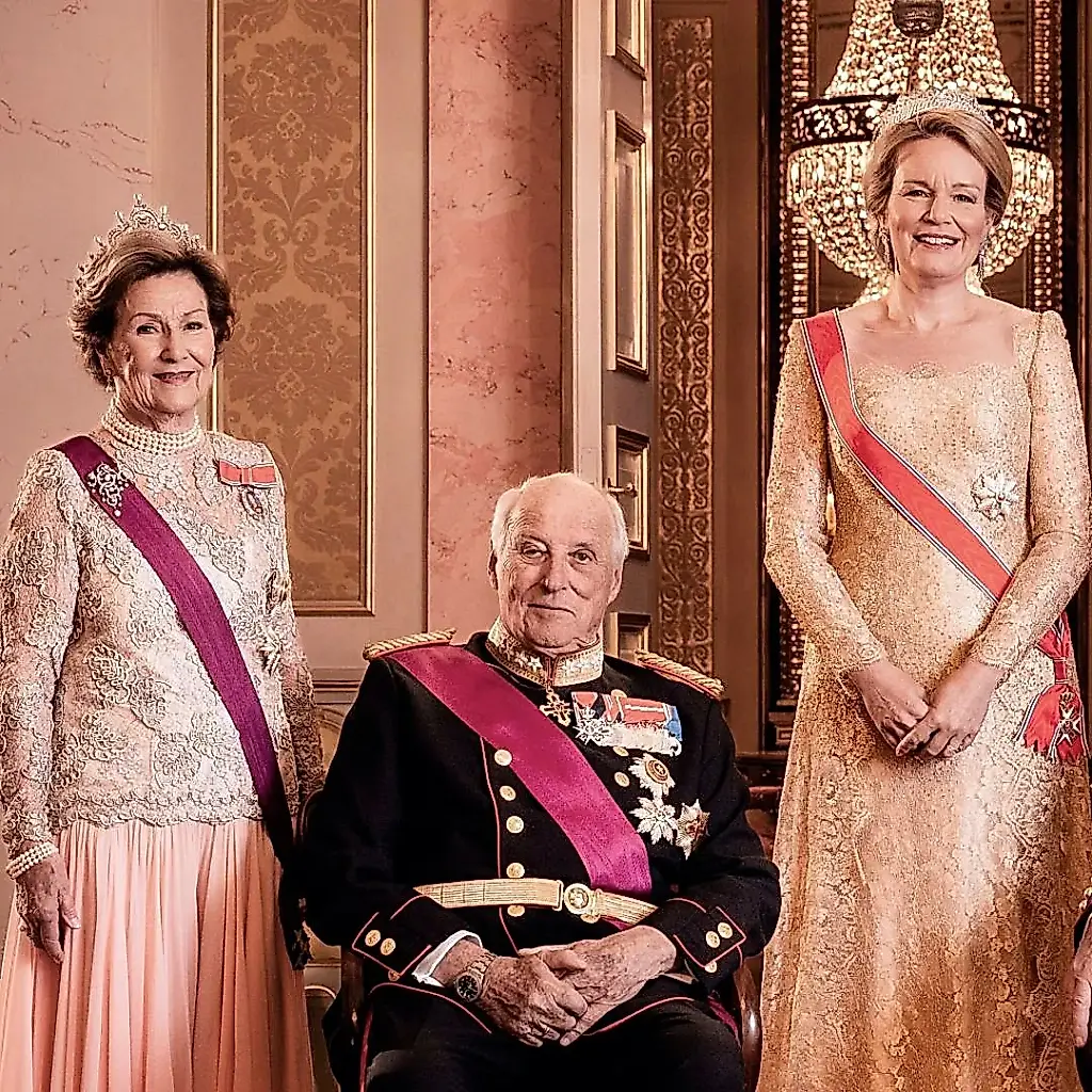 Tiaras reales y un audaz robo