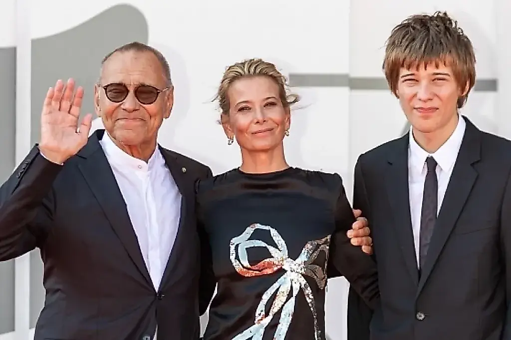 El hijo de Konchalovski, lejos del cine