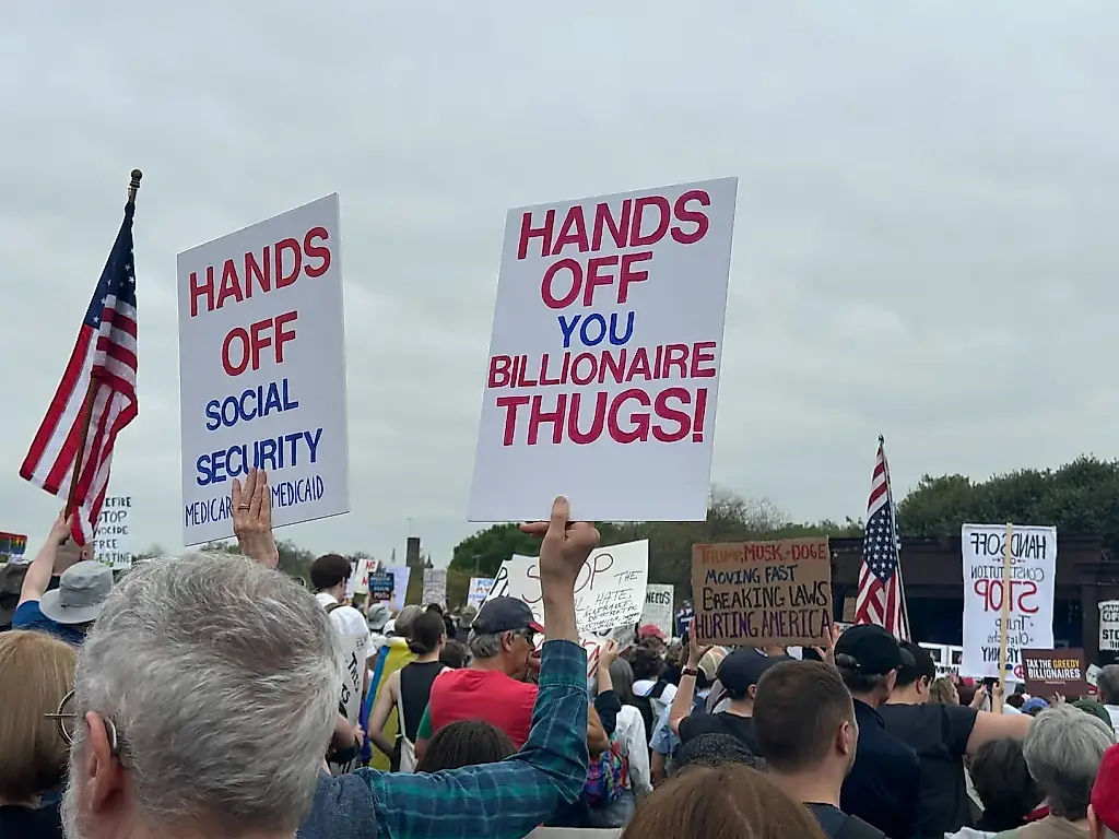США отмечает «Национальный день действий»: 700 протестов против Трампа!