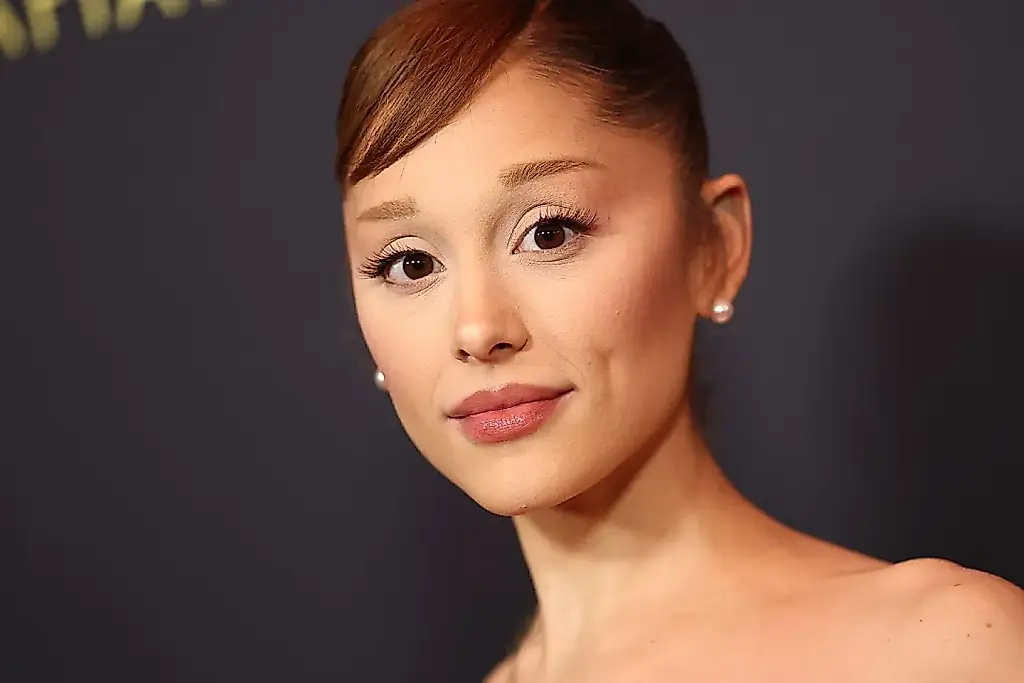 Ariana Grande se enfrenta a la Casa Blanca por ICE y TikTok
