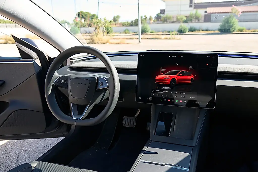Tesla se justifica tras un accidente mortal en Texas