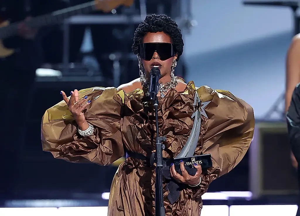 Lauryn Hill recibe el premio Living Legend Icon en los BET Awards 2026