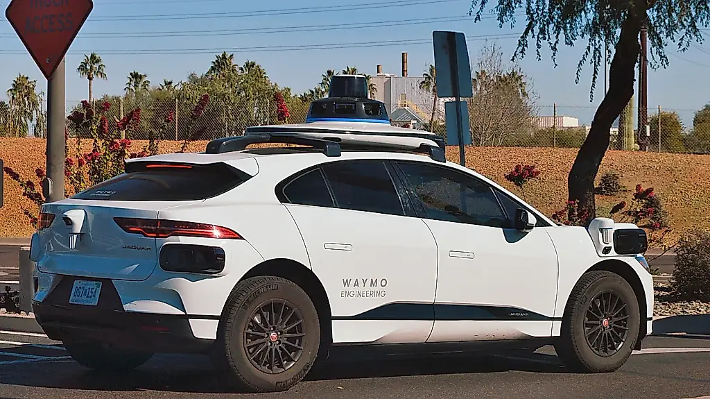Uber deja de ofrecer el servicio de Waymo en Phoenix