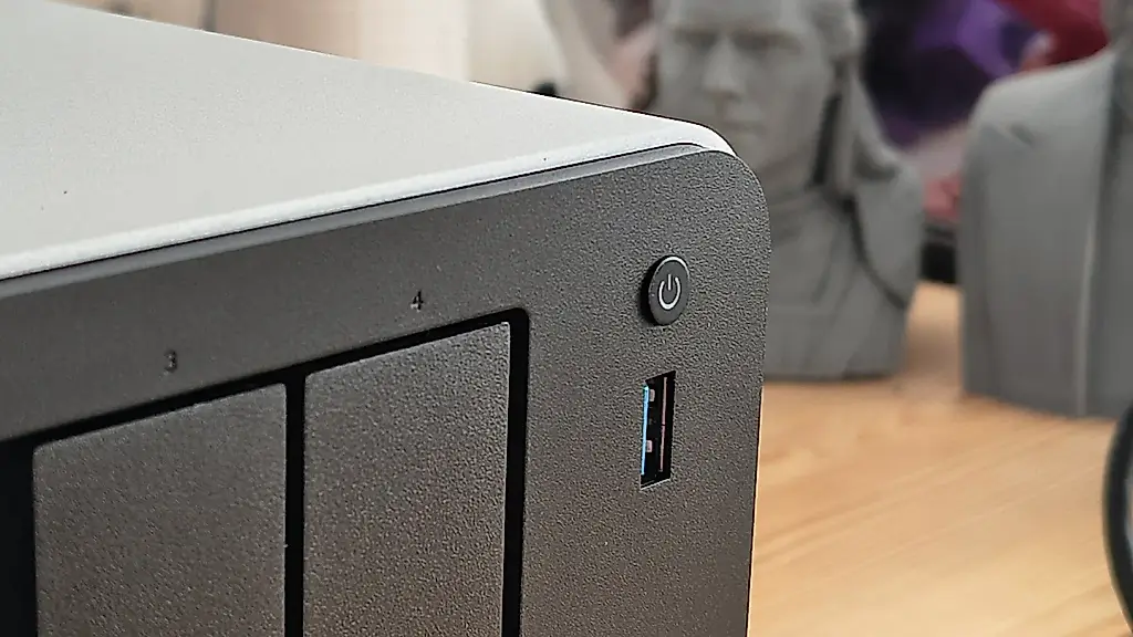 TerraMaster F4-425 Pro: ¿un paso adelante o dar vueltas en círculo?