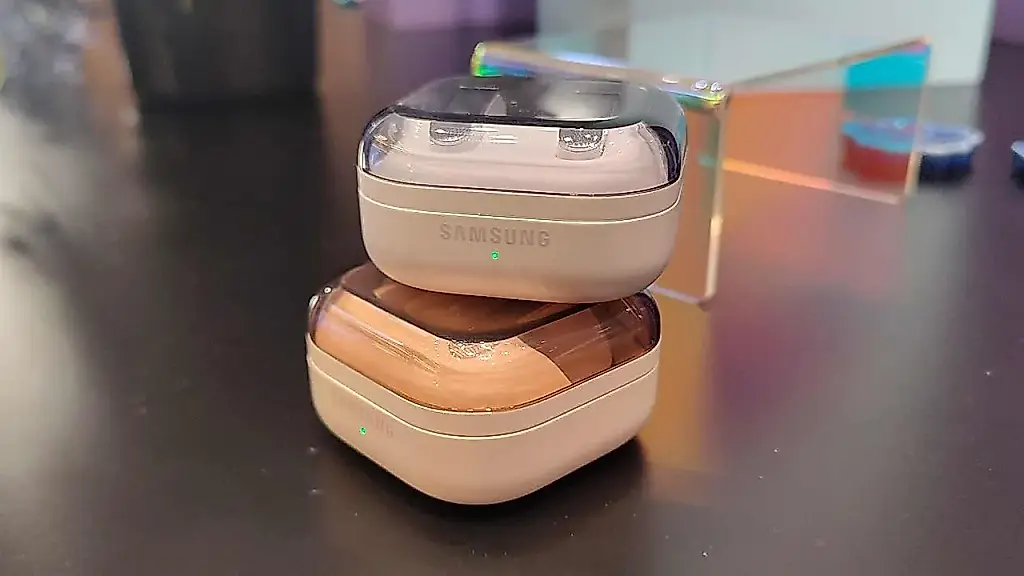 Samsung lanza unos auriculares poco habituales