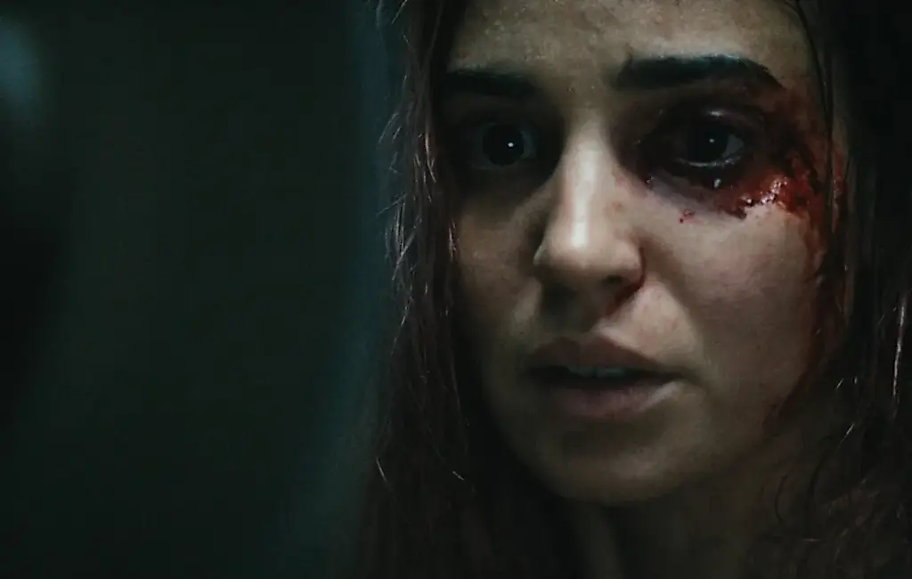Evil Dead Burn: mucho fuego, poco miedo
