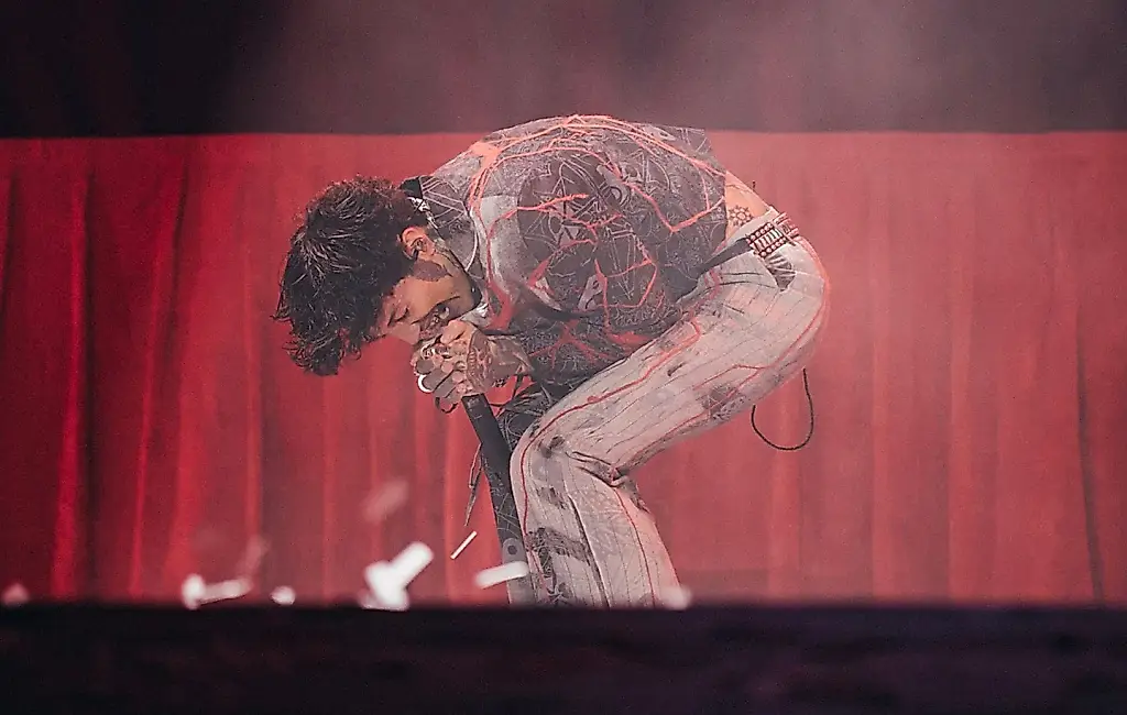 Bring Me The Horizon представили обновлённую версию дебютного альбома на концерте в Манчестере