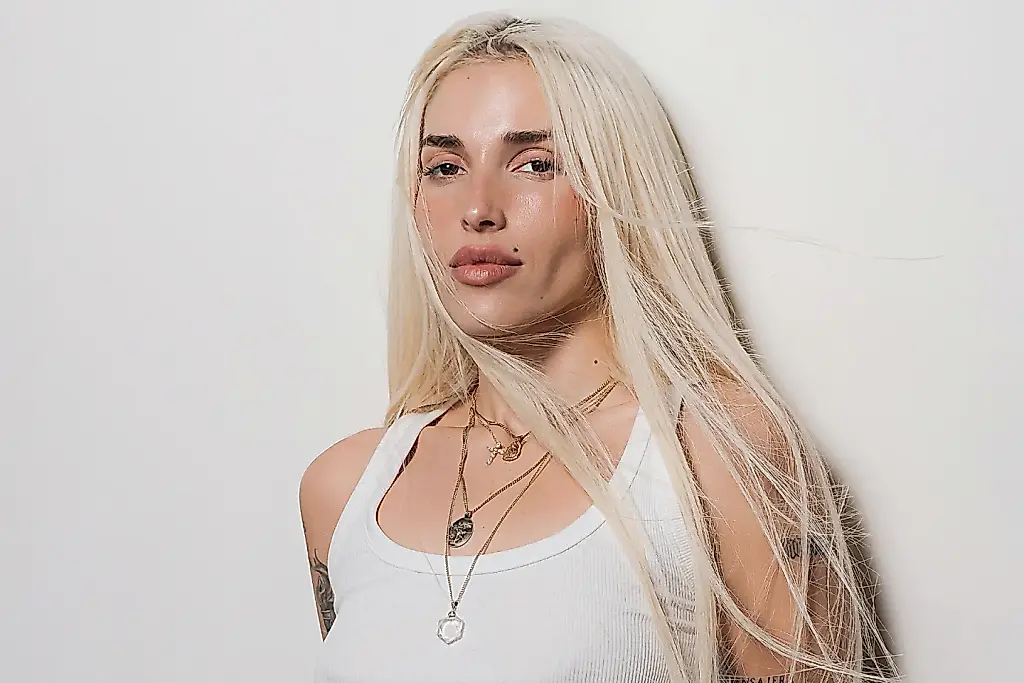 Elena Rose: de gira con Karol G, amistad sin guion ni exceso de pompa