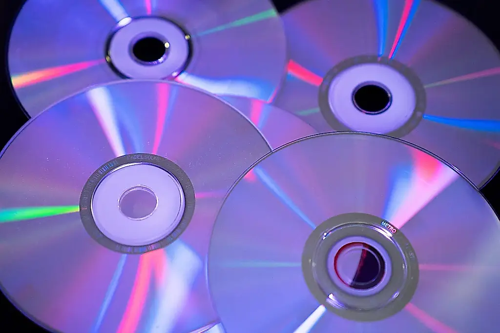 Los CD vuelven a estar de moda: quién los escucha todavía y por qué aumentan las ventas