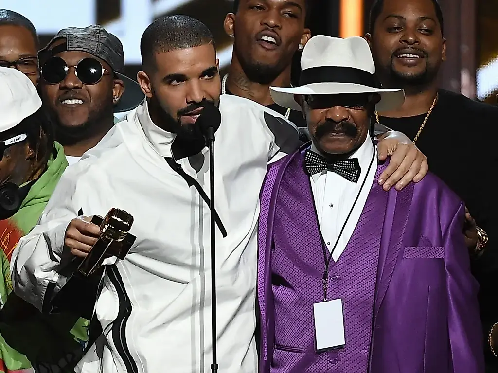 El padre de Drake desmiente los rumores de cáncer tras las revelaciones del rapero