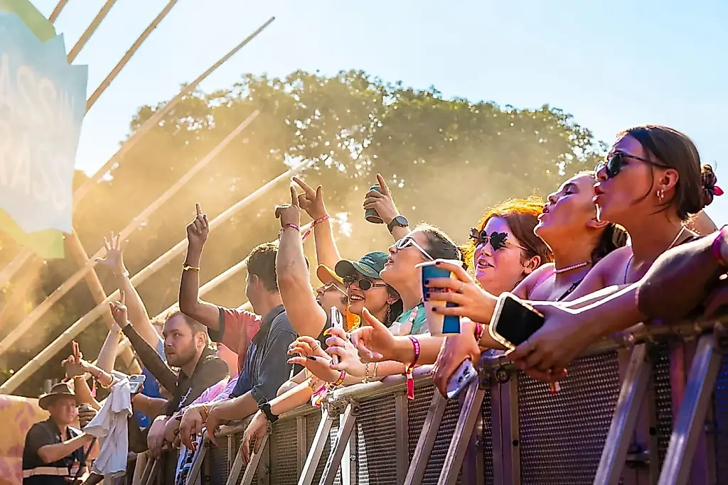 Fin de semana musical en Darwin: BASSINTHEGRASS 2026 hizo vibrar la playa