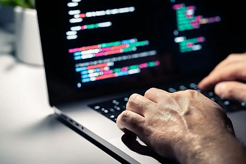 Los datos de tarjetas bancarias se venden por menos que un café, según un estudio de NordVPN