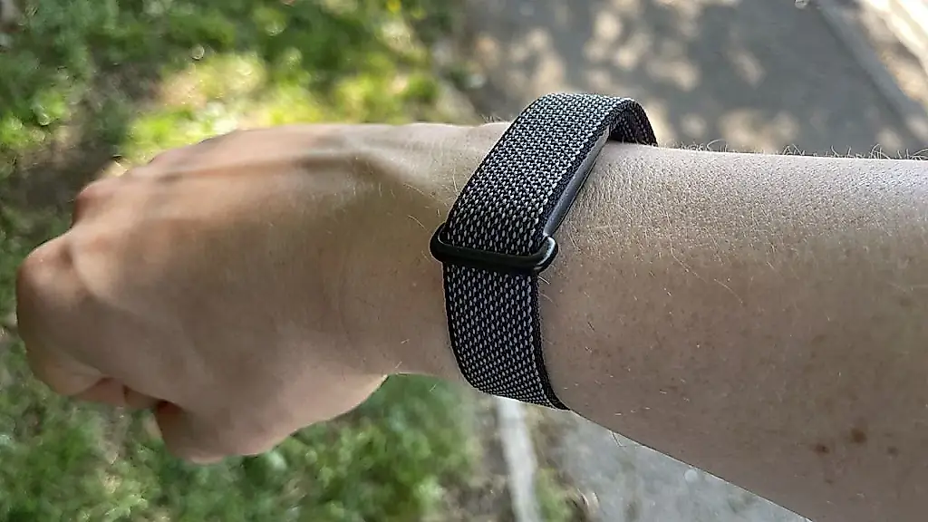 Google Fitbit Air удивил AI-новинкой