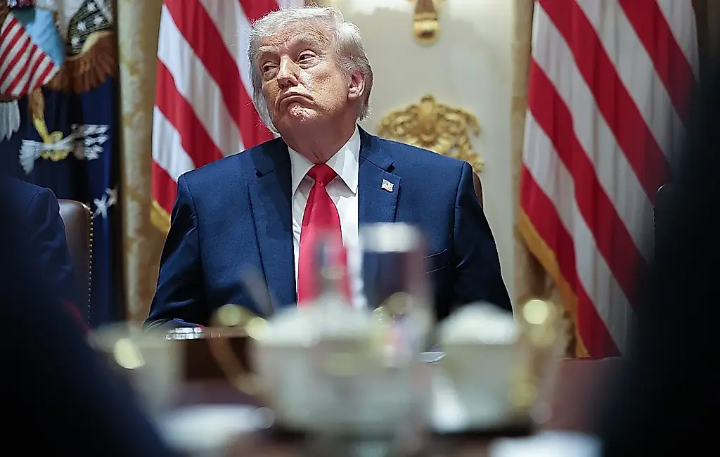Un juez ordena borrar el nombre de Trump del Kennedy Center