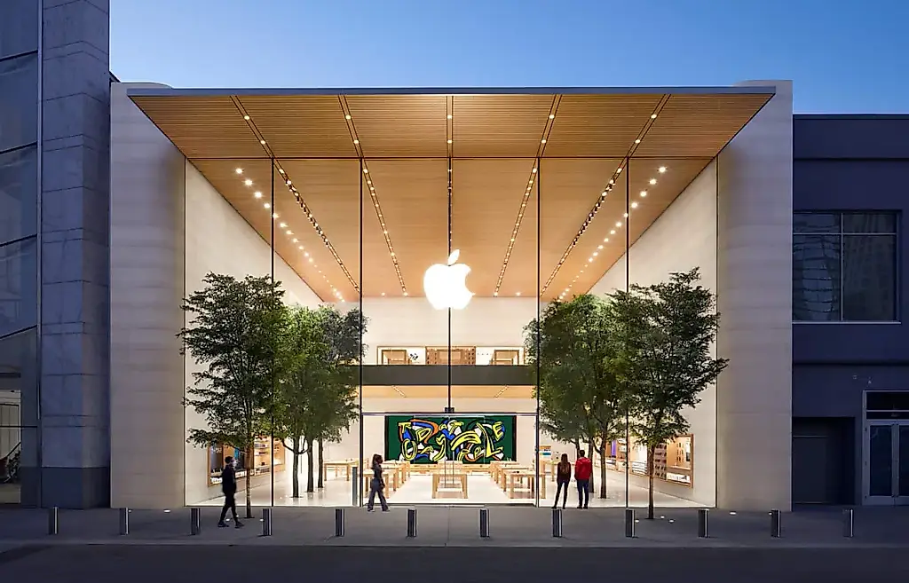 Apple: Как 900 миллионов стали каплей в море тарифов