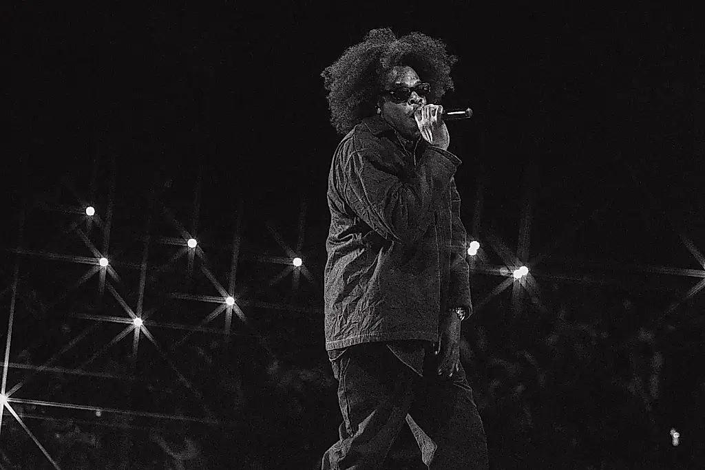 Jay-Z vuelve y reparte a diestro y siniestro