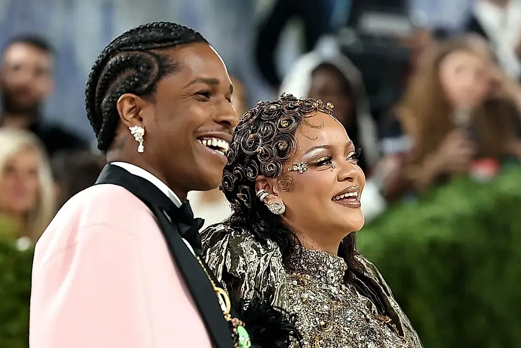 A$AP Rocky и Рианна смеялись во время родов, а потом их чуть не застрелили